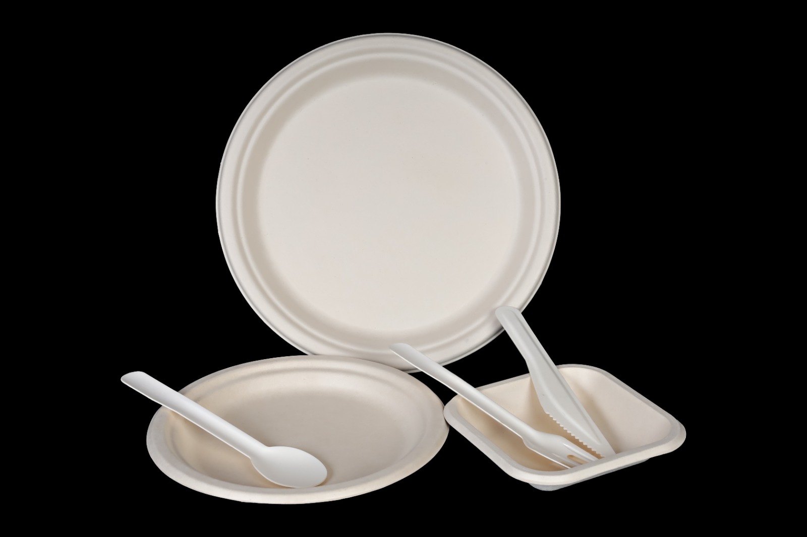 PulpAura Sugarcane Plates in natural setting